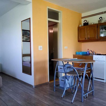 Studio Apartman Mak 더가리사 외부 사진